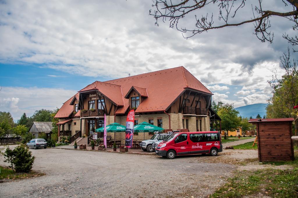 ホテルHovirag Panzio Borzont エクステリア 写真